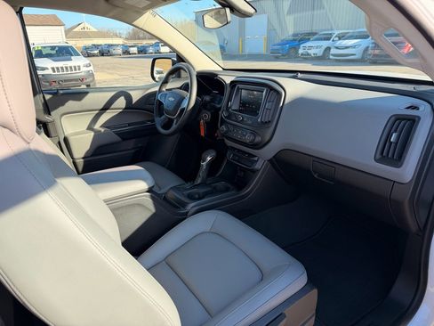 Used 2022 Chevrolet Colorado W/T w/ WT Convenience Package image 17