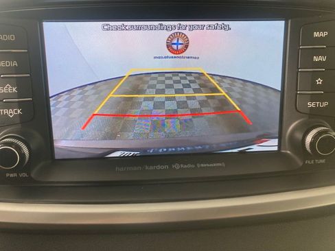 Used 2019 Kia Sorento EX w/ EX Touring Package image 4