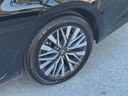 Used 2025 Nissan Altima 2.5 SV image 30