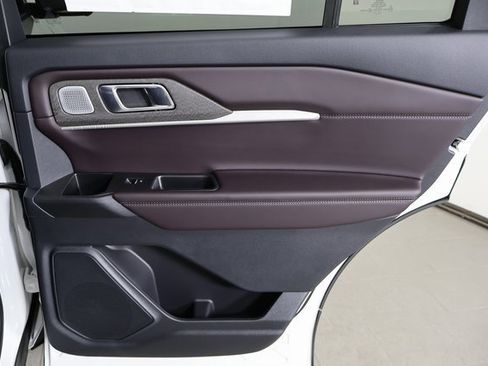 New 2026 Ford Explorer Platinum image 12