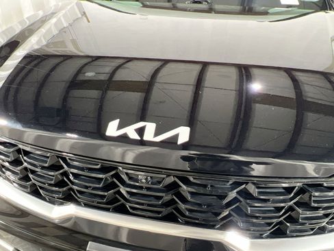 Used 2024 Kia Sorento SX image 12