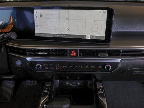 Used 2025 Kia Sorento S w/ Panoramic Sunroof Package FWD image 13