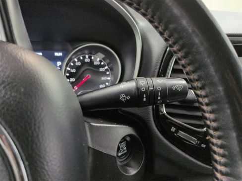 Used 2019 Jeep Compass Limited image 25