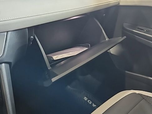 New 2026 Volkswagen Taos SE image 29