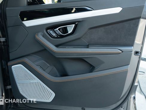 Used 2021 Lamborghini Urus image 29