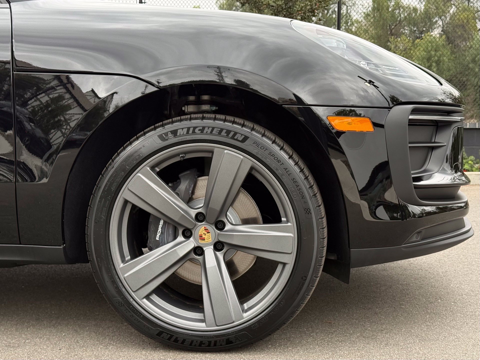 Used 2026 Porsche Macan AWD/4WD image 12