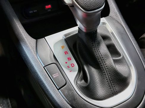 Used 2024 Kia Forte LXS w/ LXS Technology Package FWD image 16