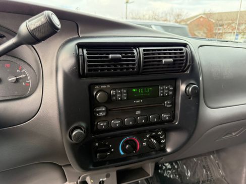 Used 2000 Ford Ranger XLT image 10