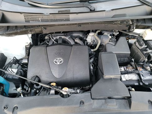 Used 2018 Toyota Highlander XLE image 22