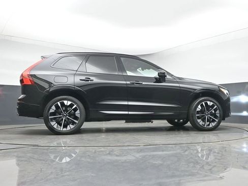 New 2026 Volvo XC60 B5 Plus w/ Protection Package Premier AWD/4WD image 44