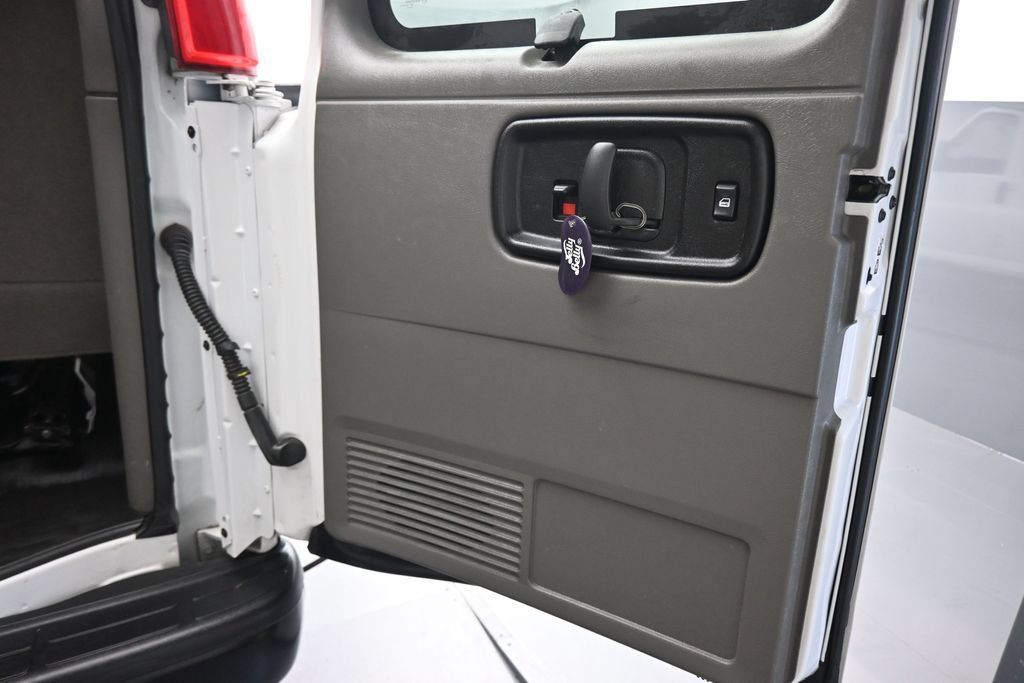 Used 2023 Chevrolet Express 3500 LS RWD image 42