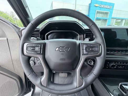 Used 2025 Chevrolet Silverado 1500 ZR2 w/ Technology Package AWD/4WD image 14