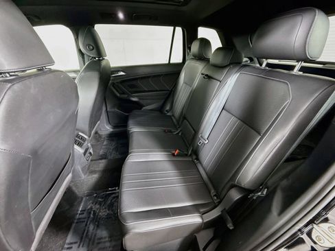 Certified 2023 Volkswagen Tiguan SE R-Line AWD/4WD image 20