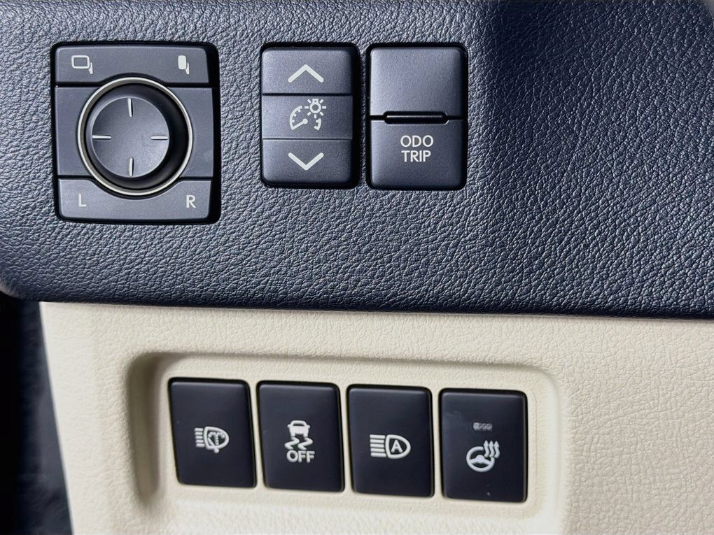 Used 2023 Lexus GX 460 Premium w/ Premium Package AWD/4WD image 14