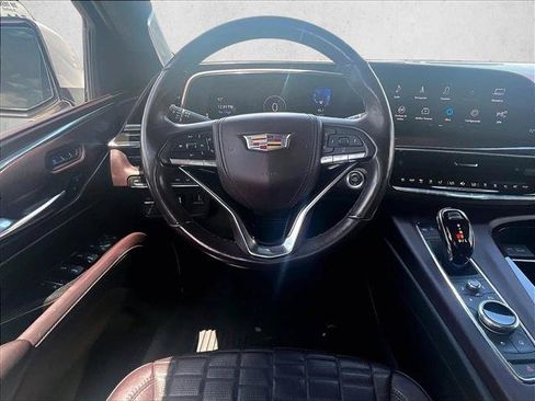 Used 2023 Cadillac Escalade Sport Platinum w/ LPO, ONYX Package AWD/4WD image 7