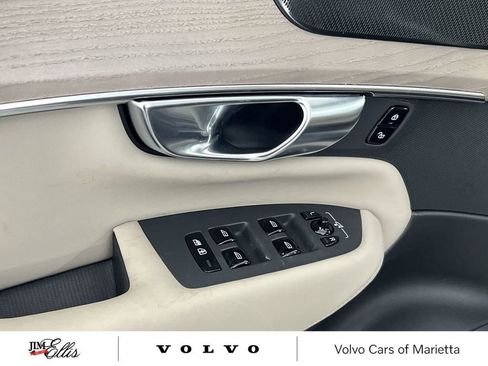Certified 2025 Volvo XC90 B5 Plus image 17