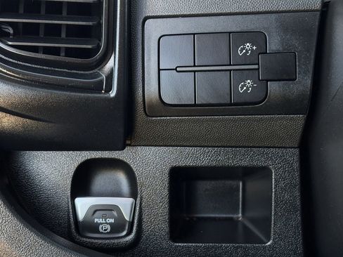 Used 2023 RAM ProMaster 2500 image 21