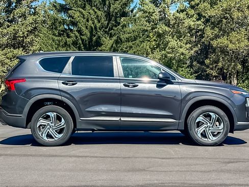 Used 2021 Hyundai Santa Fe SE w/ Cargo Package AWD/4WD image 3