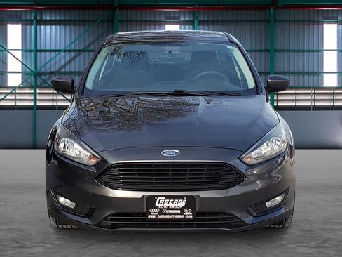 Used 2018 Ford Focus SE w/ SE Appearance Package image 7