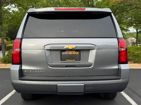 Used 2020 Chevrolet Suburban LT AWD/4WD image 5