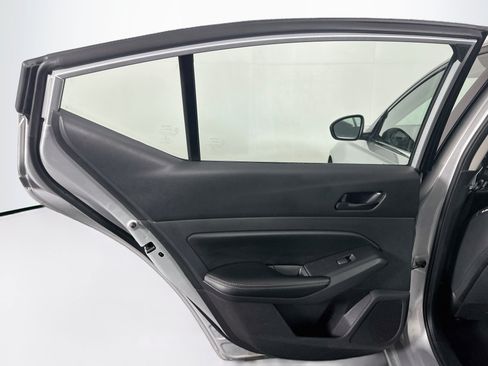 Used 2025 Nissan Altima 2.5 SV FWD image 24