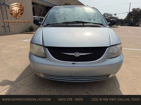 Used 2001 Chrysler Town & Country LXi image 8