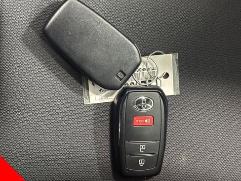 Used 2024 Toyota Corolla Cross AWD Hybrid image 23