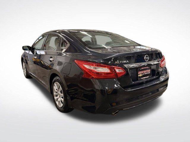 Used 2016 Nissan Altima 2.5 S w/ Power Driver Seat Package FWD image 4