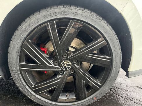 Used 2022 Volkswagen GTI SE image 24