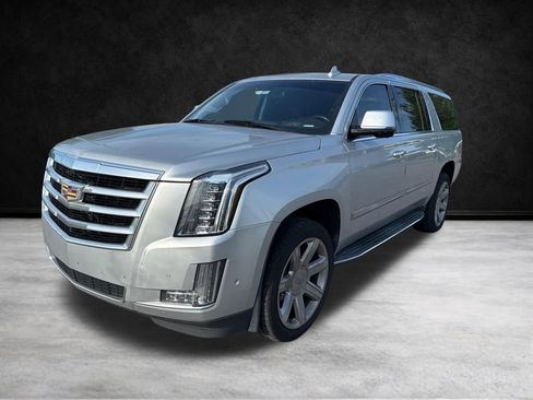 Used 2018 Cadillac Escalade ESV Luxury RWD image 11