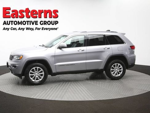 Used 2021 Jeep Grand Cherokee Laredo w/ Security & Convenience Group AWD/4WD image 61