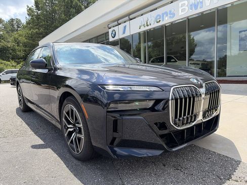 Used 2026 BMW 740i RWD image 1