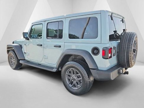 Used 2024 Jeep Wrangler Unlimited Sport AWD/4WD image 7