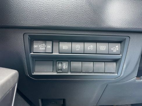 Used 2023 Toyota Tundra SR5 w/ SR5 Convenience Package AWD/4WD image 30