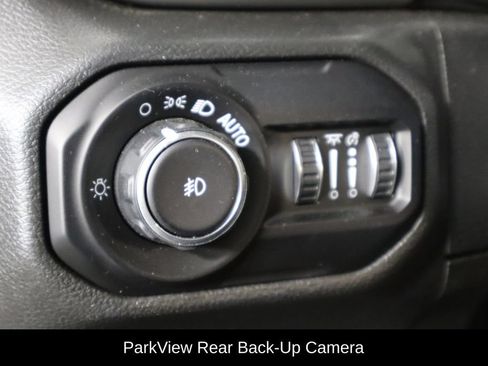 Used 2021 Jeep Wrangler Unlimited Sahara AWD/4WD image 22