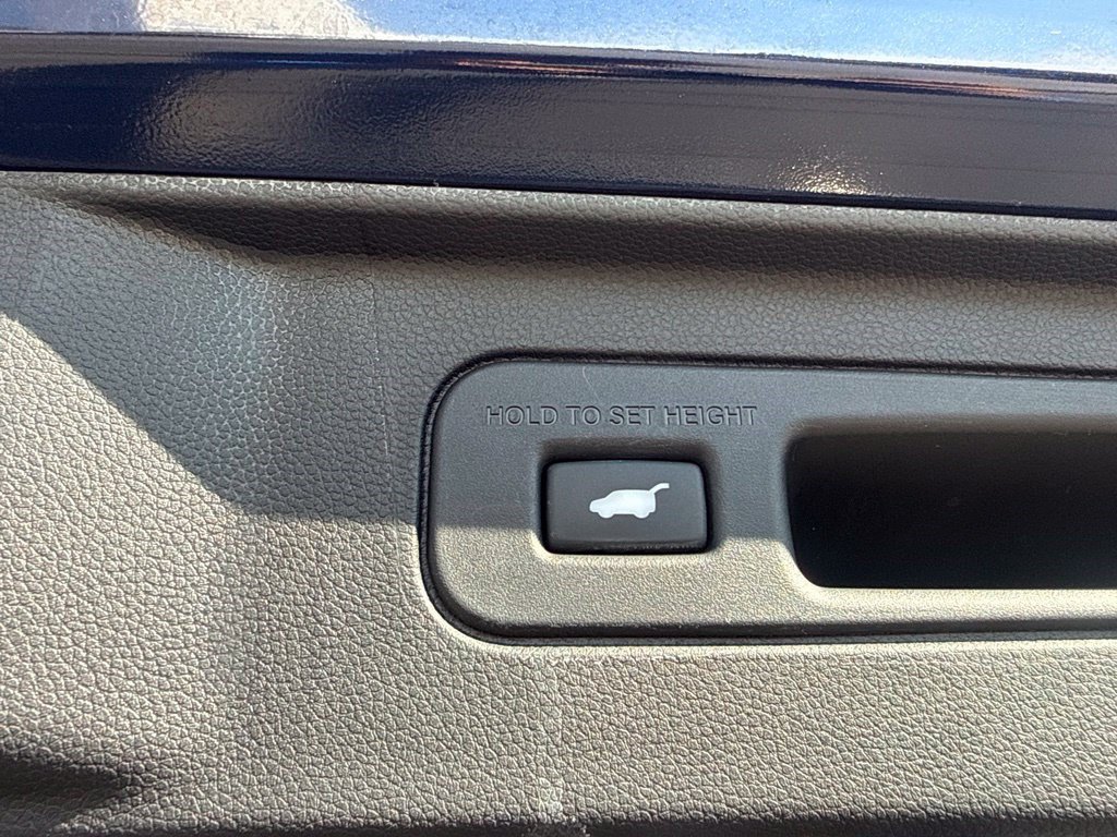 Certified 2025 Honda Pilot Elite image 17