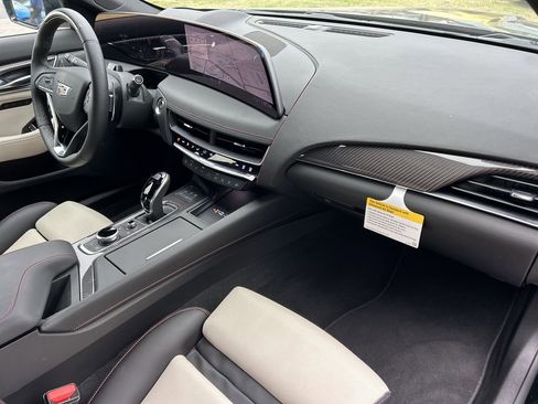 New 2026 Cadillac CT5 Sport w/ Technology Package image 11