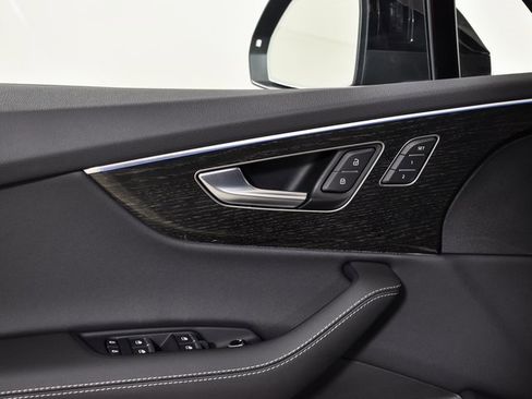 Used 2025 Audi Q7 3.0T Premium Plus w/ Premium Plus Package image 18