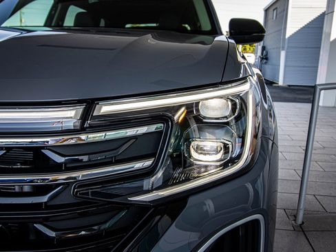 New 2026 Volkswagen Atlas Peak Edition image 10