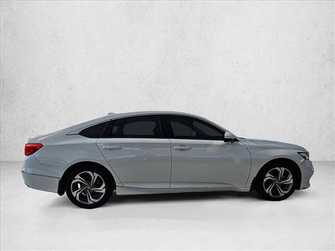 Used 2018 Honda Accord EX image 3