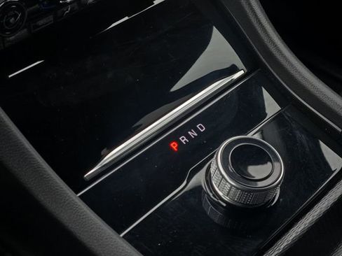 Used 2024 Jeep Grand Cherokee L Laredo image 22