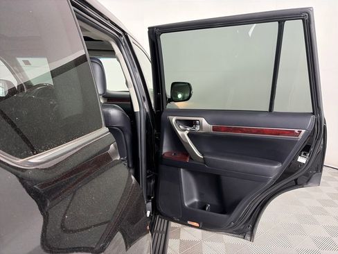 Used 2012 Lexus GX 460 w/ Convenience Pkg image 28