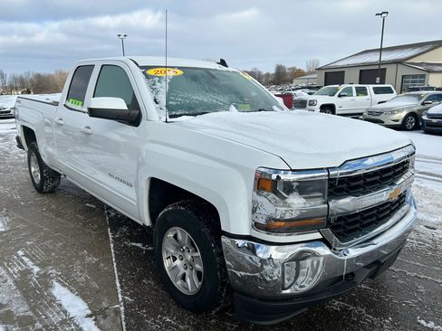 Used 2018 Chevrolet Silverado 1500 LT w/ LT Fleet Convenience Package image 3