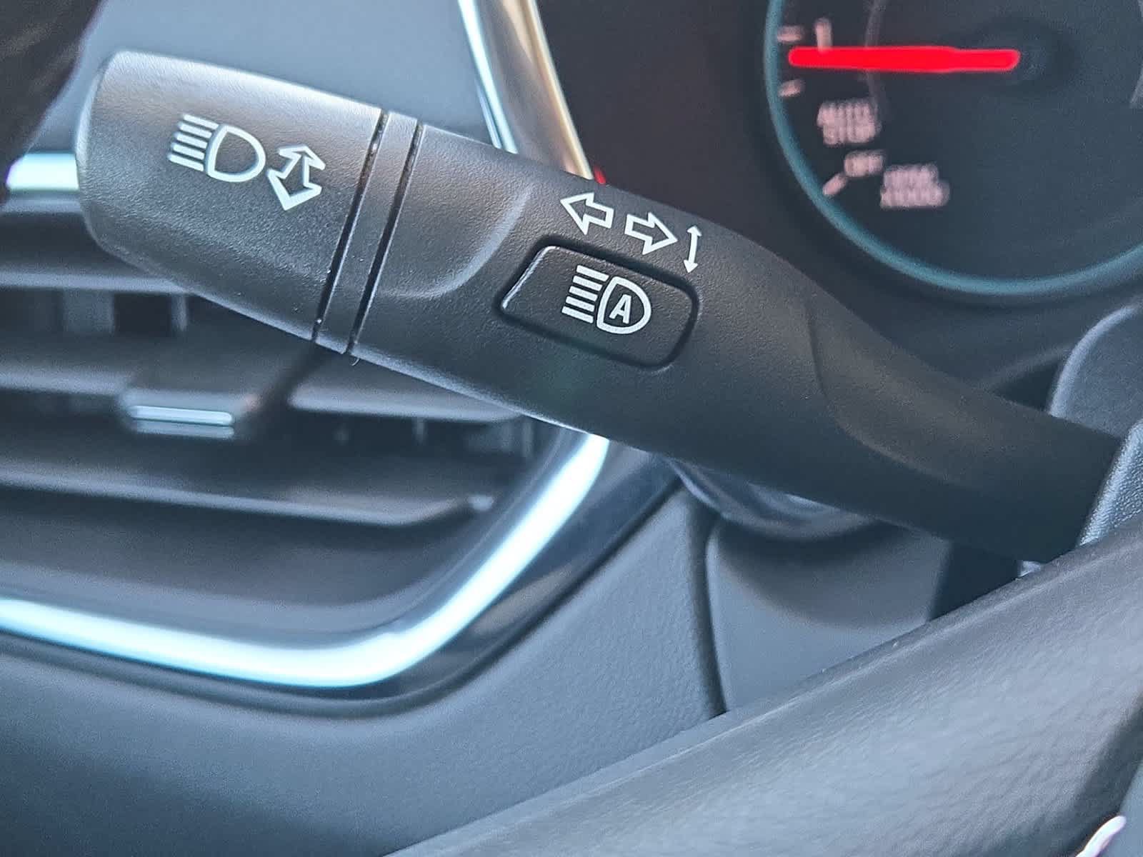 Used 2024 Chevrolet Equinox LT FWD image 26