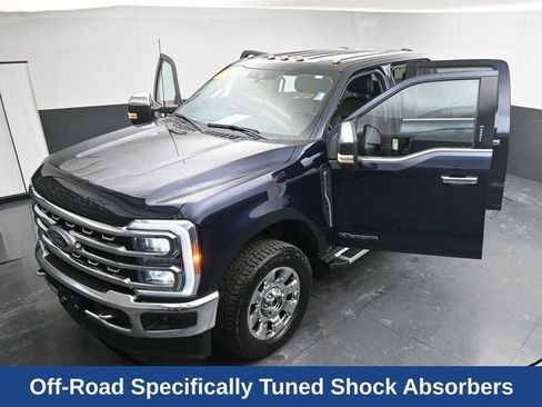 Used 2023 Ford F350 Lariat w/ Chrome Package image 31