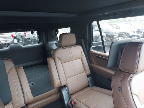 New 2026 Chevrolet Tahoe High Country AWD/4WD image 14