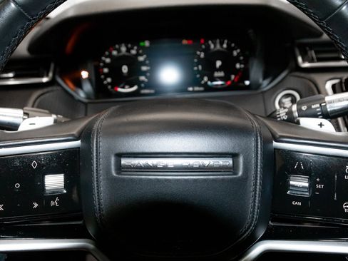 Used 2021 Land Rover Range Rover Velar R-Dynamic S image 21