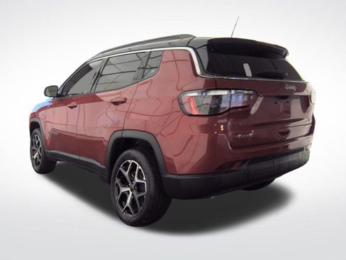 Used 2025 Jeep Compass Limited AWD/4WD image 14