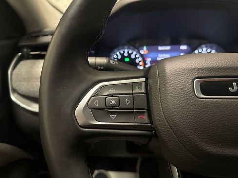 Used 2022 Jeep Compass Latitude image 28