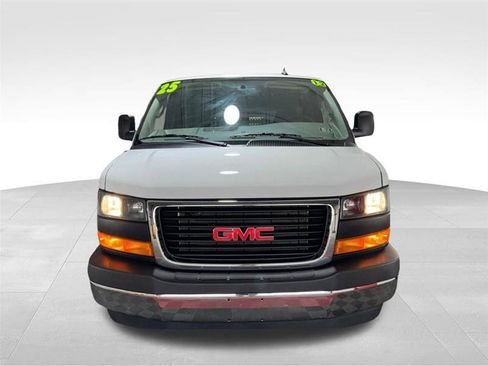 Used 2025 GMC Savana 2500 w/ Driver Convenience Package RWD image 2